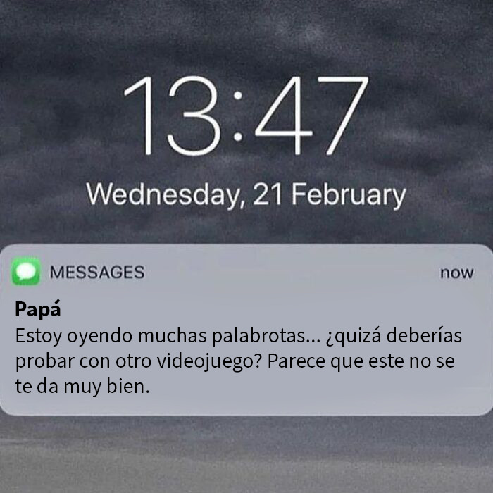 Mensaje gracioso de un padre sugiriendo cambiar de juego por muchas groserías, parte de textos hilarantes que nos hacen reír juntos.