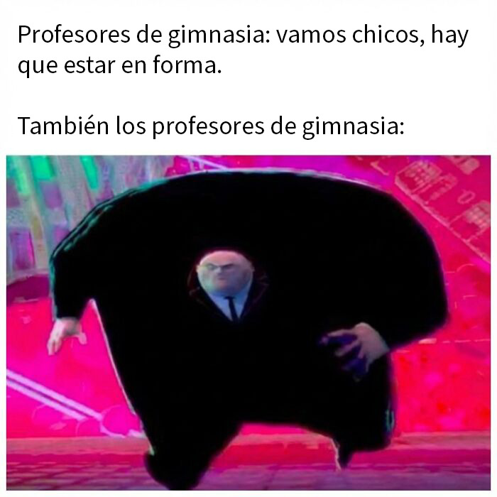 Memes divertidos en inglés sobre situaciones cotidianas que muestran humor y gestión del tiempo en redes sociales.