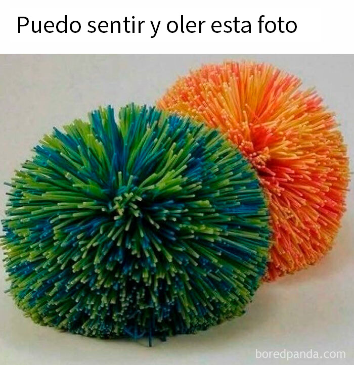 Y los lanzábamos por la clase