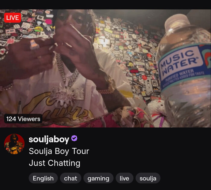 Soulja Boy transmitió en Twitch para solo 124 espectadores después de mostrar su apoyo al presidente. Las entradas para su último concierto costaban solo $30 y no se vendieron muchas.