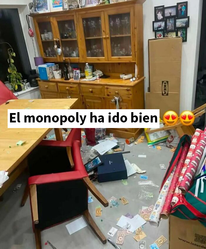 Thousands Of People Follow This Page For Its Chaotic And Funny Pics, Here Are 99 Of The Best Ones
