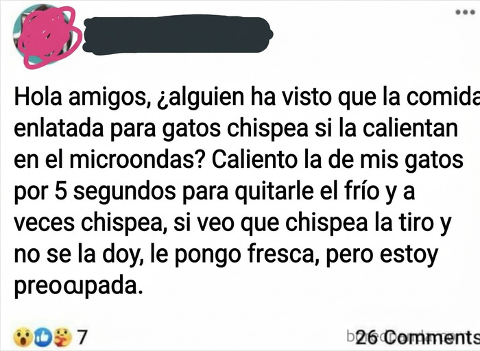 A saber por qué chispean las latas en el microondas