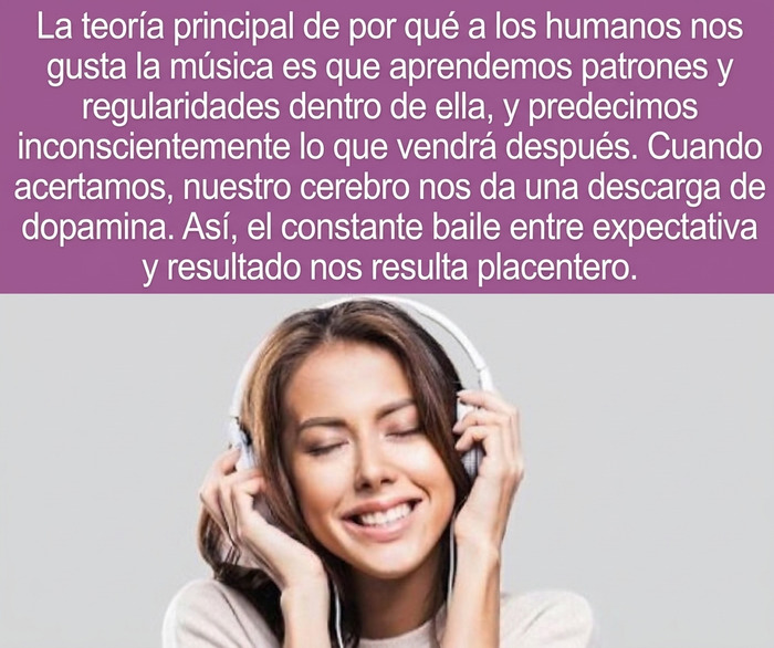 Mujer sonriente escuchando música con auriculares, datos curiosos sobre la dopamina y la mente.