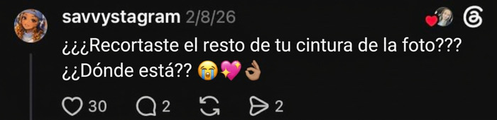 Comentario en redes preguntando por la cintura en la foto de una mujer con su esposo. Comentario en redes preguntando por la cintura en la foto de una mujer con su esposo.