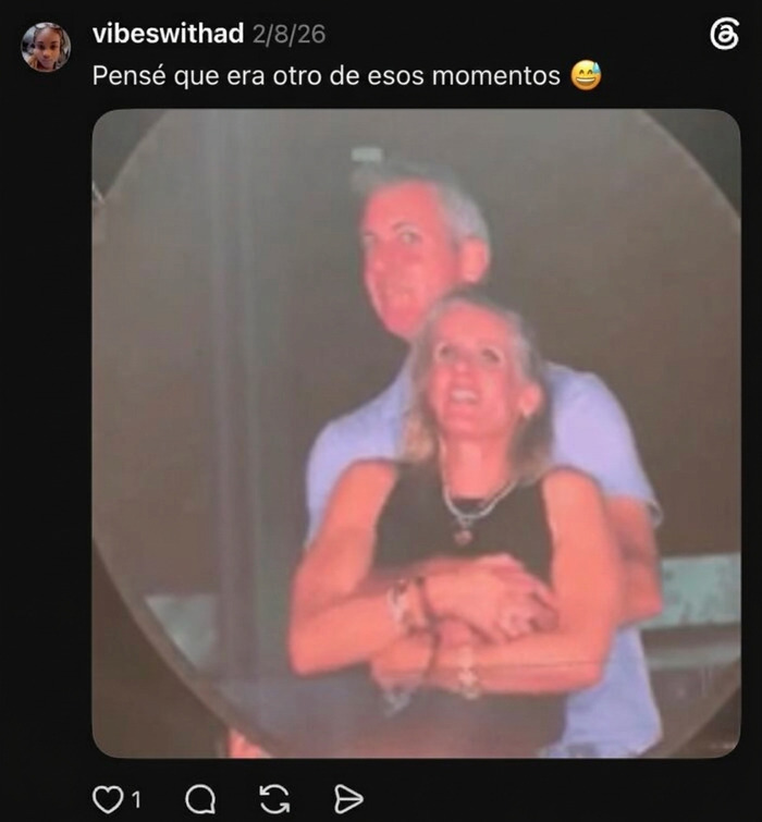 Inocente foto de una mujer con su esposo que se volvió viral Inocente foto de una mujer con su esposo que se volvió viral