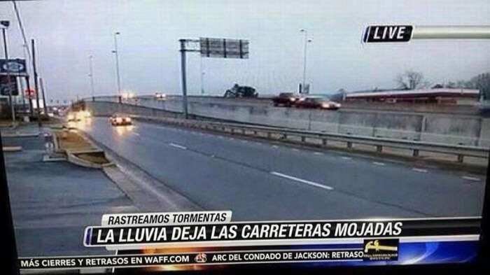 Un reporte de noticias con el obvio titular de la lluvia moja carreteras de personas con una sola tarea