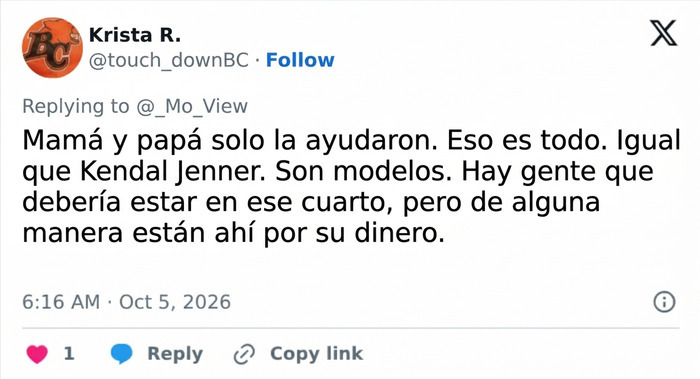 Tuit que compara a Gigi Hadid con Kendall Jenner y menciona el dinero en su carrera de supermodelo. Tuit que compara a Gigi Hadid con Kendall Jenner y menciona el dinero en su carrera de supermodelo.