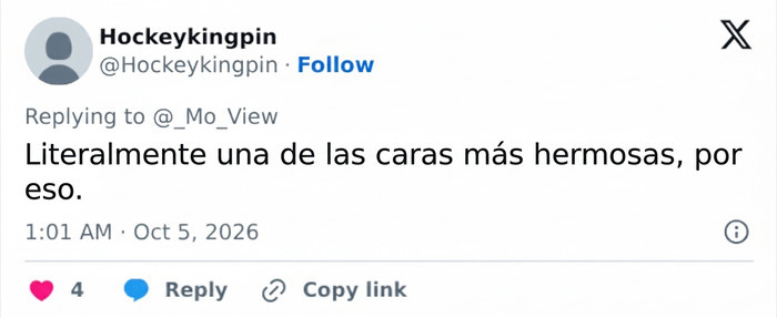 Tuit sobre Gigi Hadid destacando su belleza ante comentarios sobre su regreso a la pasarela. Tuit sobre Gigi Hadid destacando su belleza ante comentarios sobre su regreso a la pasarela.