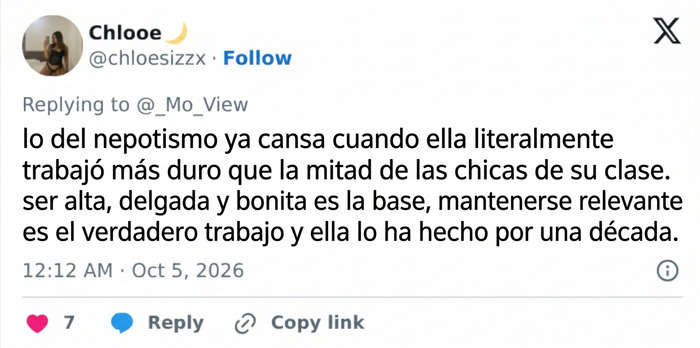 Comentario en redes sociales defendiendo el trabajo de Gigi Hadid como supermodelo. Comentario en redes sociales defendiendo el trabajo de Gigi Hadid como supermodelo.