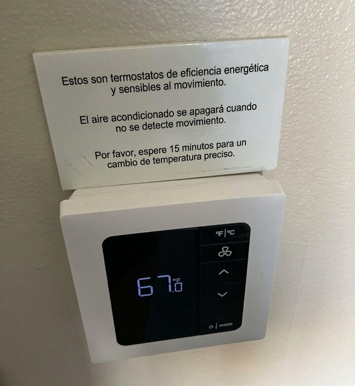 Un termostato de eficiencia energética poco práctico diseñado por diseñadores terribles.