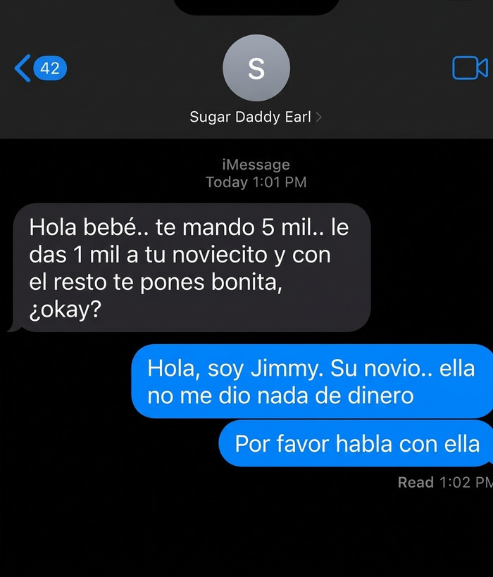 Chat divertido con mensajes que generan comentarios más graciosos entre la pareja y un contacto.