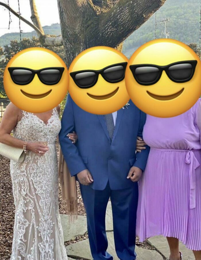 Personas en bodas con atuendos inadecuados sacando lo peor de la gente.