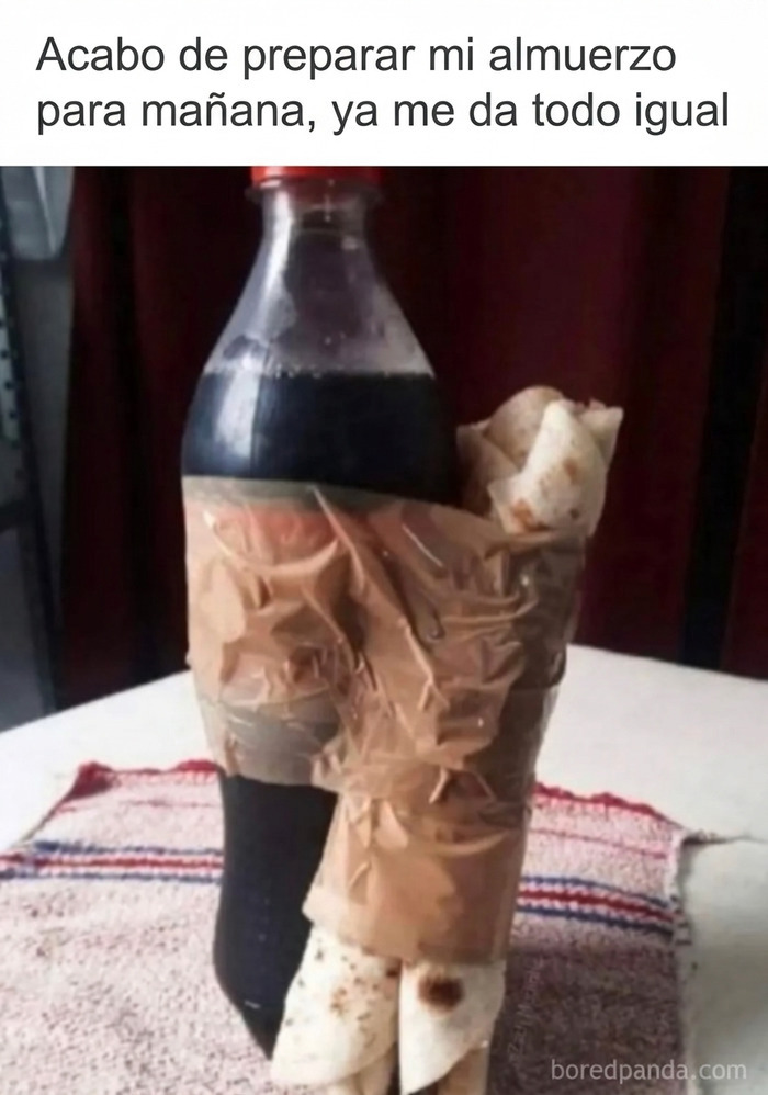 Meme gracioso sobre paletos americanos con comida pegada a una botella con cinta.