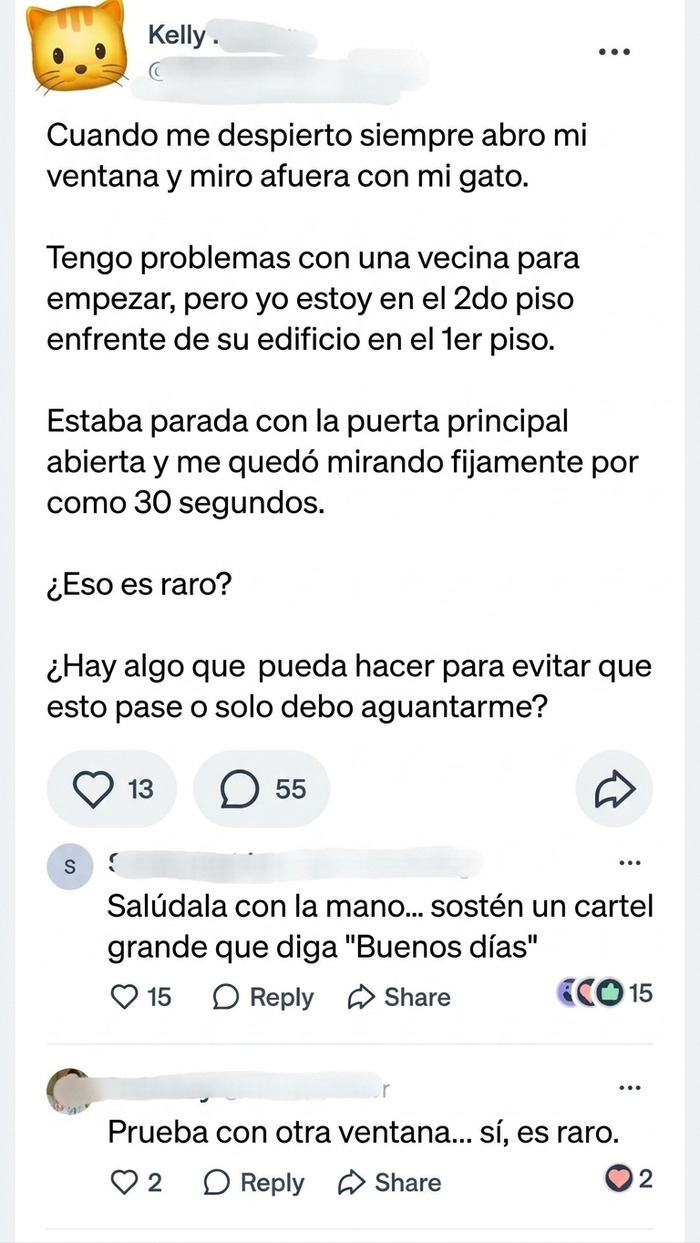 Captura de pantalla de vecinos discutiendo situaciones insólitas del vecindario en una red social.