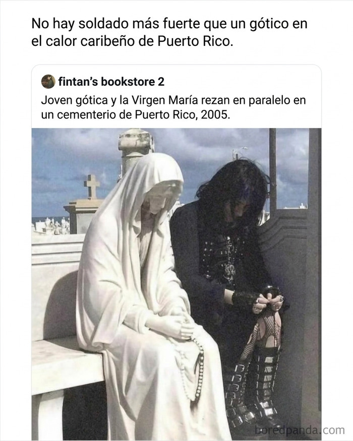 Joven gótica y Virgen María rezan juntas en cementerio de Puerto Rico 2005