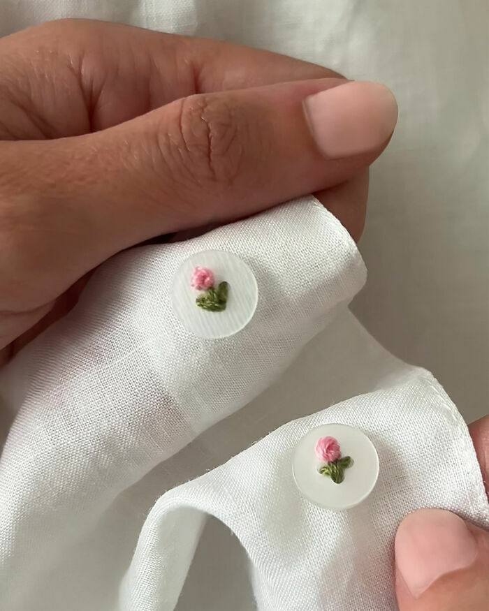 Botones decorativos con miniflores bordadas para creaciones geniales en prendas