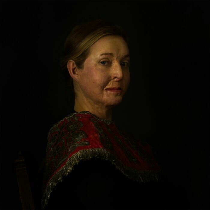 Retrato artístico en luz oscura en las mejores fotos premiadas 2026