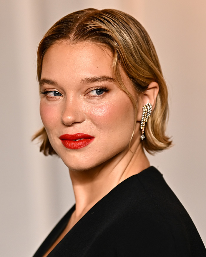 Primer plano de Léa Seydoux en fotos sin editar de celebridades en la Gala del Academy Museum 2026.