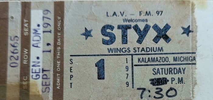 Entrada antigua de un concierto de Styx de 1979, uno de los objetos efímeros de colección.