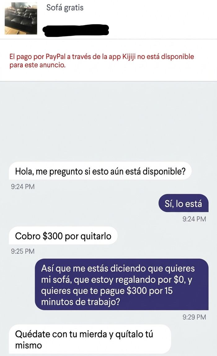 Captura de chat con pedigüeños exasperantes exigiendo pago por llevarse un sofá gratis