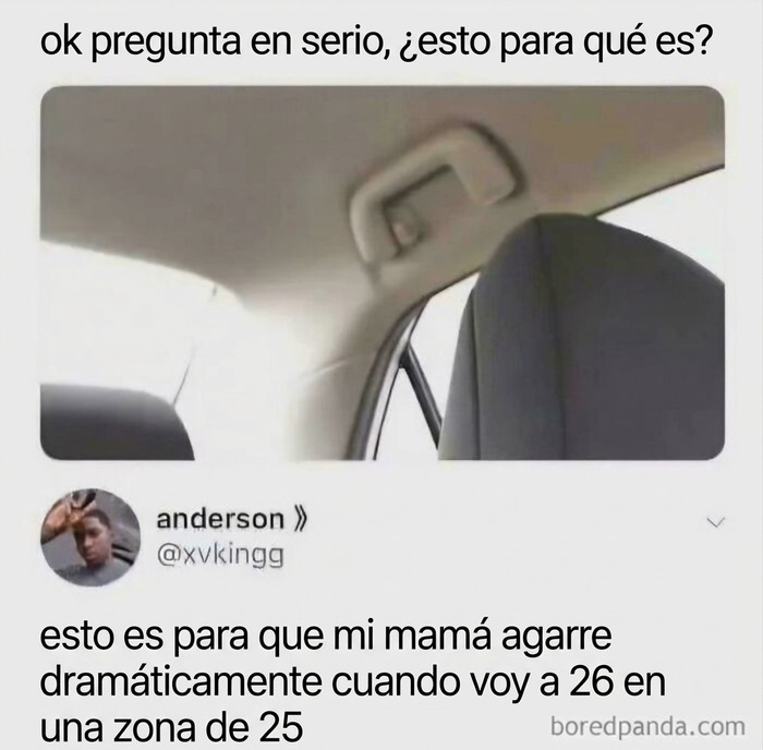 Publicación con tuits divertidos sobre la manija de seguridad del carro y las reacciones de las mamás.