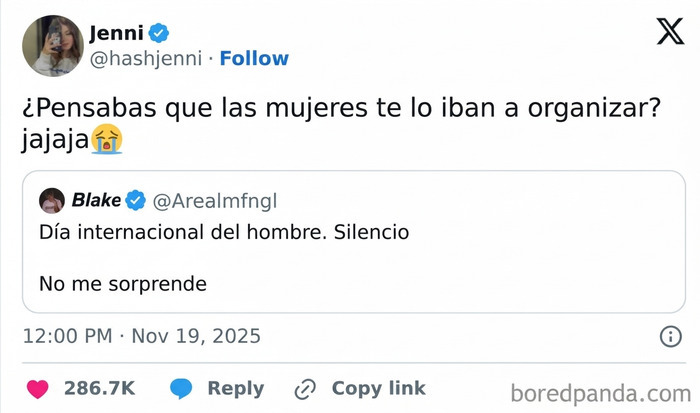 Publicación en redes sociales con tuits divertidos sobre la celebración del Día Internacional del Hombre.