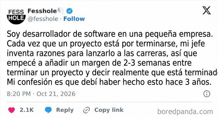 Captura de pantalla con confesiones anónimas sobre un desarrollador de software y los plazos de su jefe.