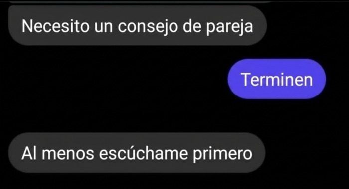 Mensajes de texto divertidos de una persona pidiendo consejo de pareja y recibiendo una respuesta drástica