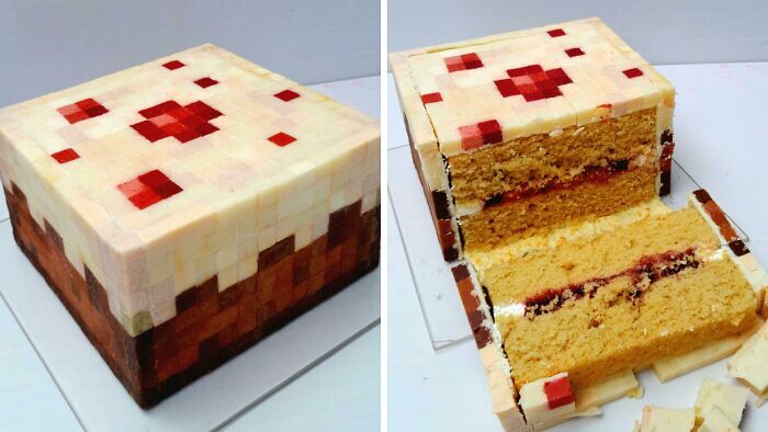 Pastel cuadrado inspirado en Minecraft como muestra de repostería temática.